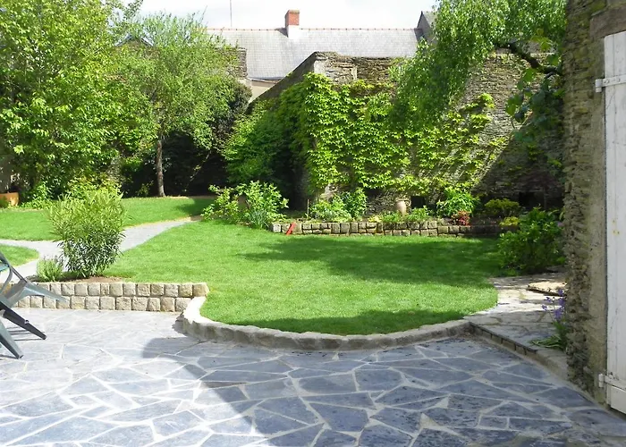 Alojamento de Acomodação e Pequeno-almoço D'hôtes Du Perray Candé